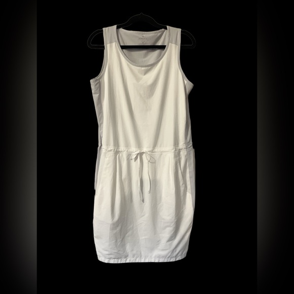Athleta Dresses & Skirts - Athleta size medium white and grey dress with pockets
